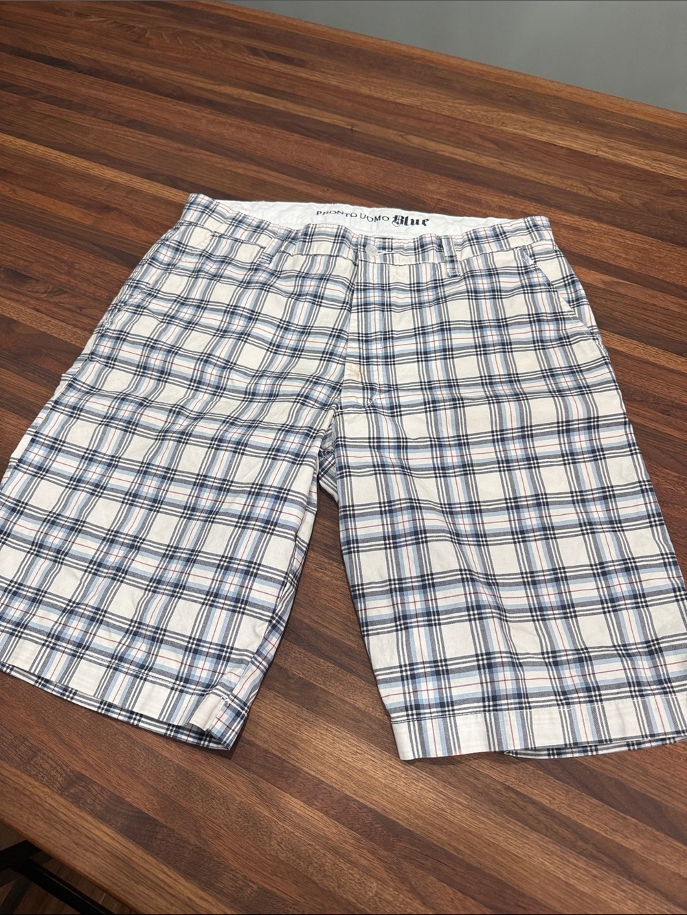 Pronto Uomo White and Navy Plaid Flat Front Shorts